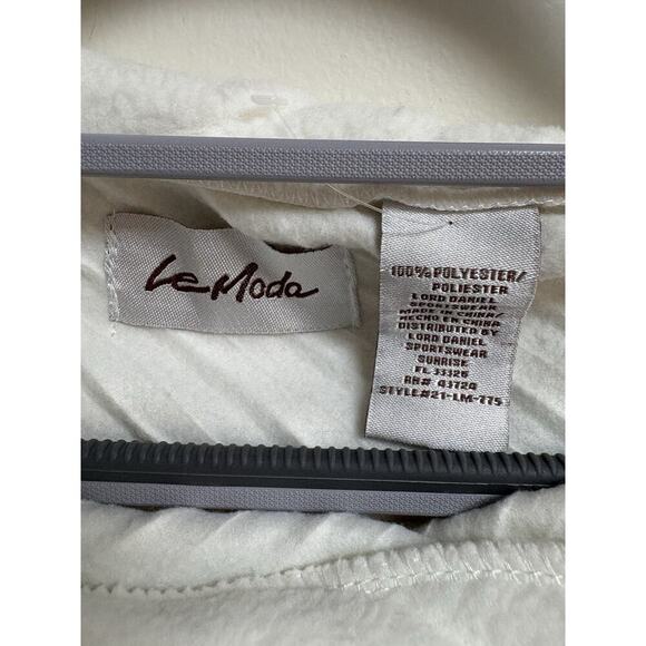 Le Moda White Ribbed Asymmetrical Poncho Cape Wrap Shawl Button Detail One Size - Picture 4 of 5